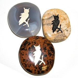 Totem Owl birthstone (1 assorted stone)