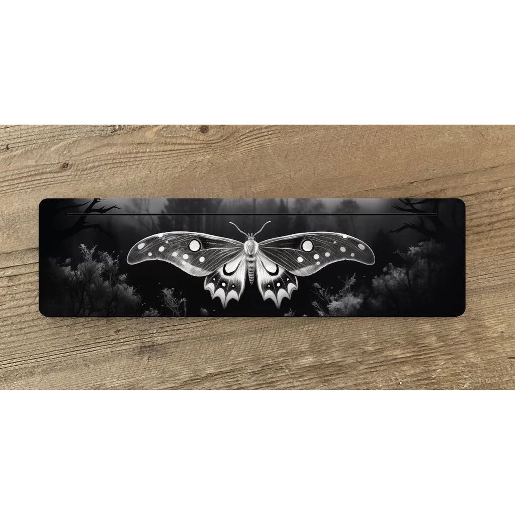 Card Holder - Moth (3 cards)