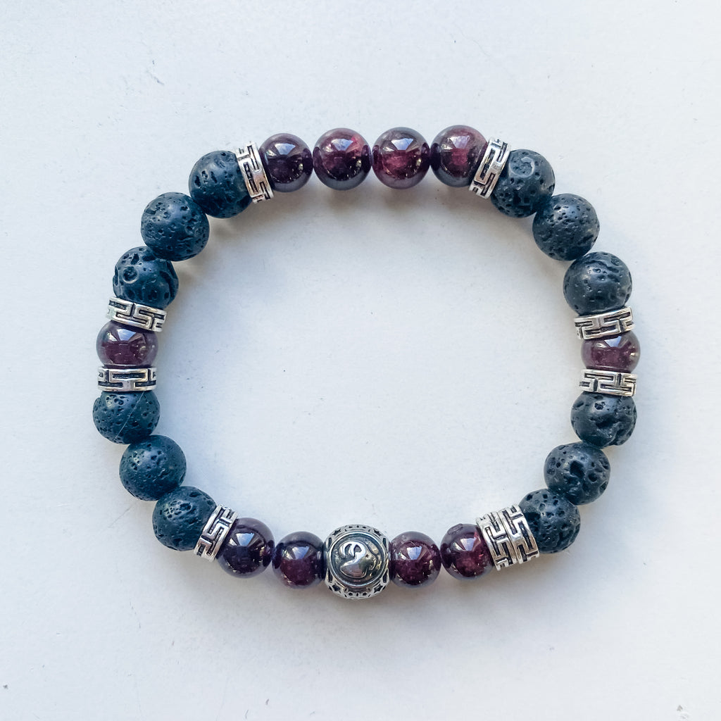 Capricorn 8mm astrology bracelet w/ charm - Garnet