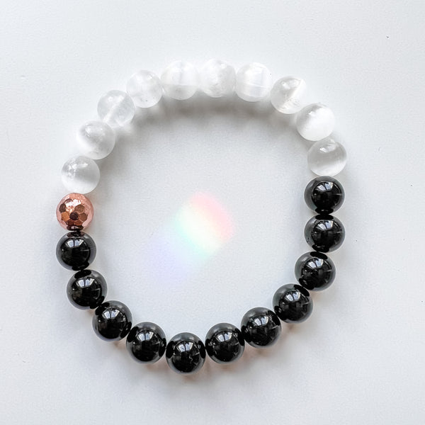 Bracelet 8mm black tourmaline, selenite, copper