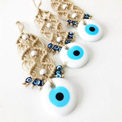 Evil eye white macrame (1 charm)