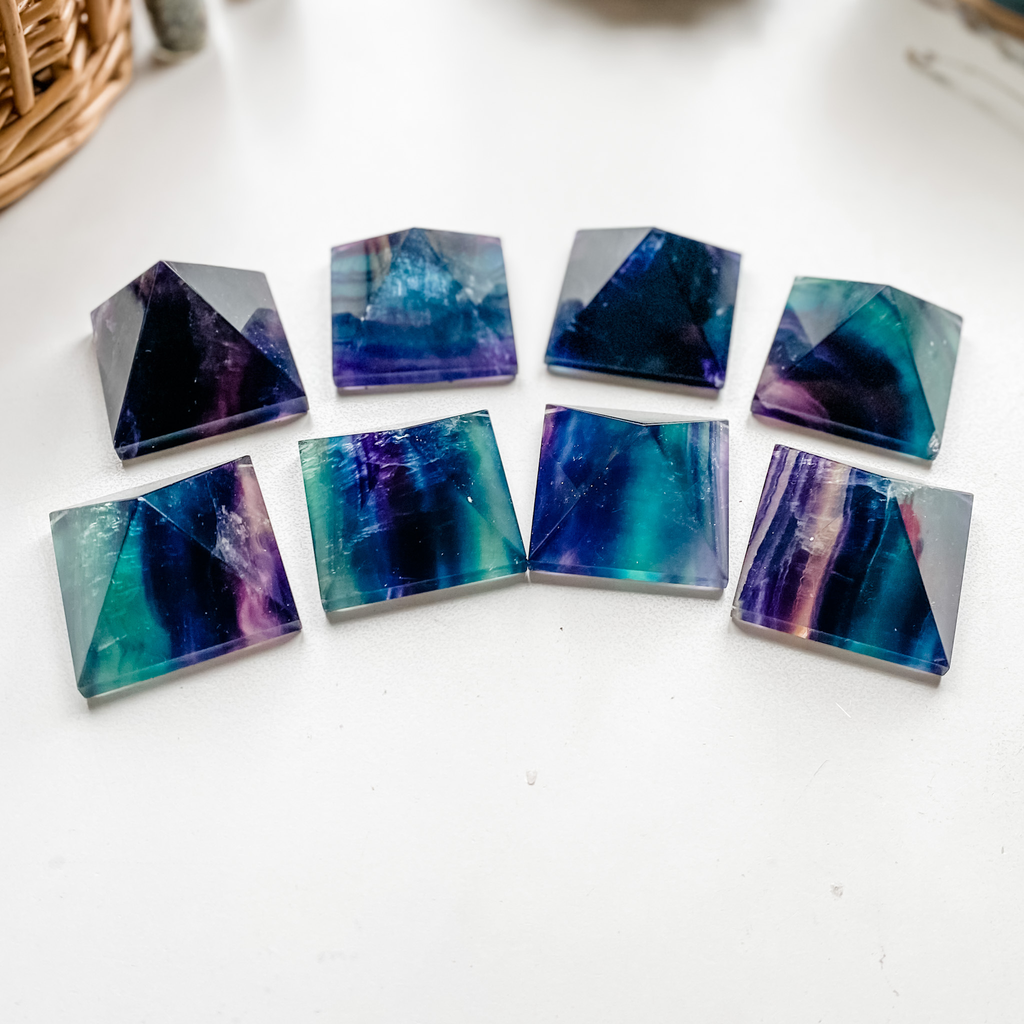 Fluorite pyramid 45-50mm