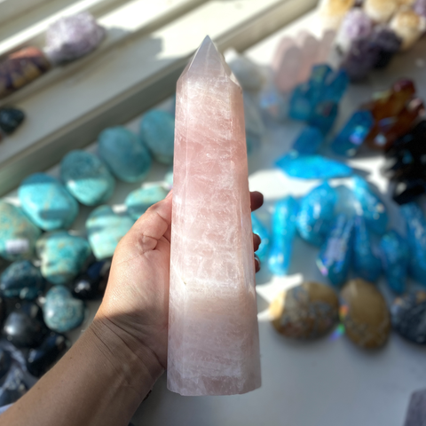 Rose quartz point - base chips price adjusted already