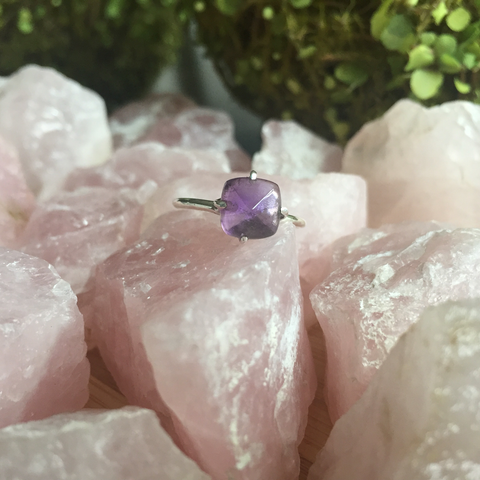 Ring amethyst mini pyramid sterling